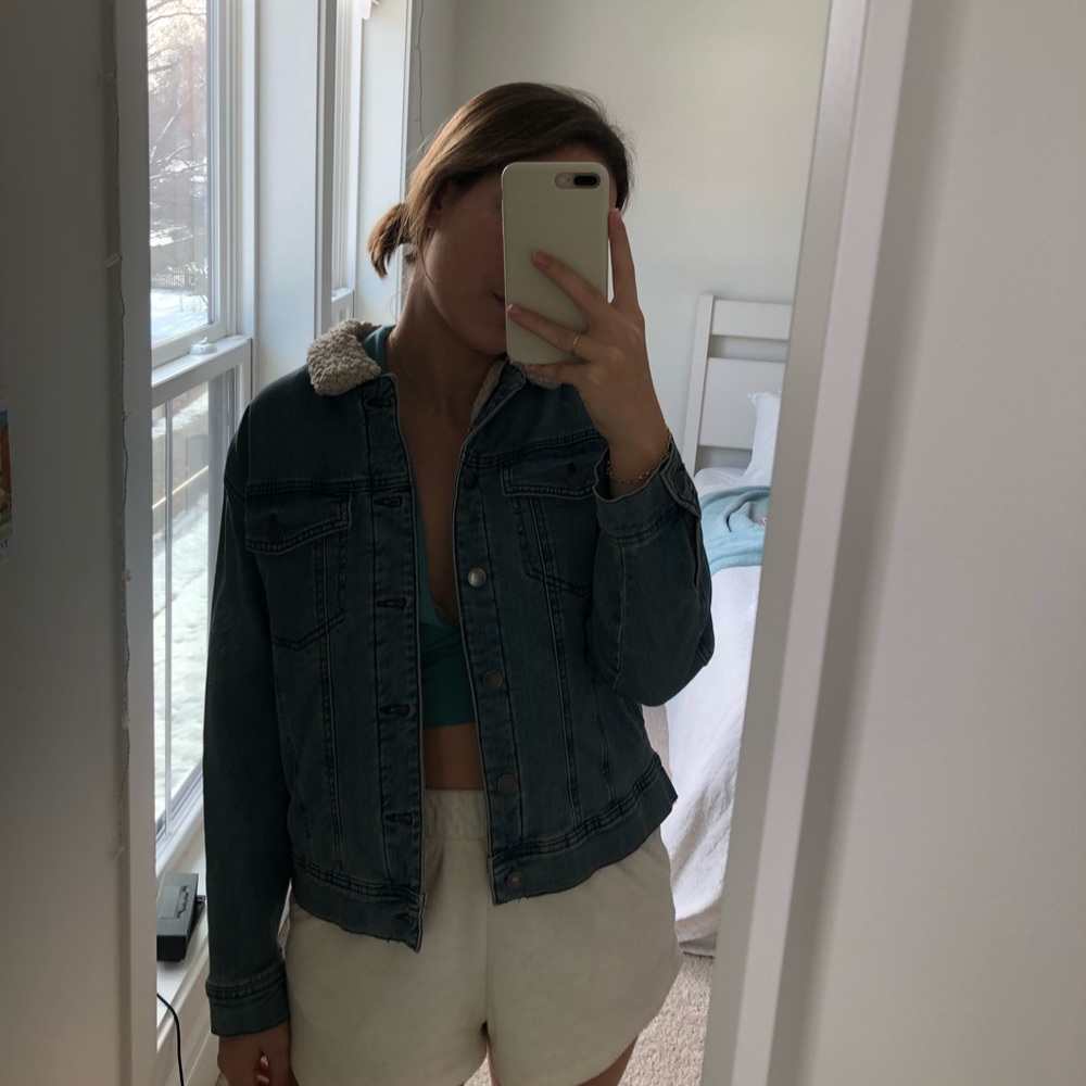 like new denim jacket with fleece inside and color - Picture 4 of 15